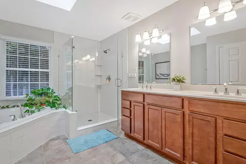 Bath - 12810 Long Gun Dr, Dunkirk, MD 20754 photo 3 of 5