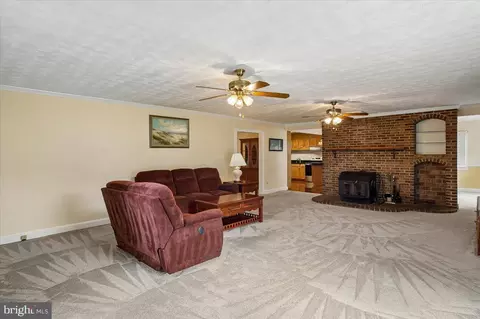 Living - 12194 Cavalier Dr, Dunkirk, MD 20754 photo 4 of 5