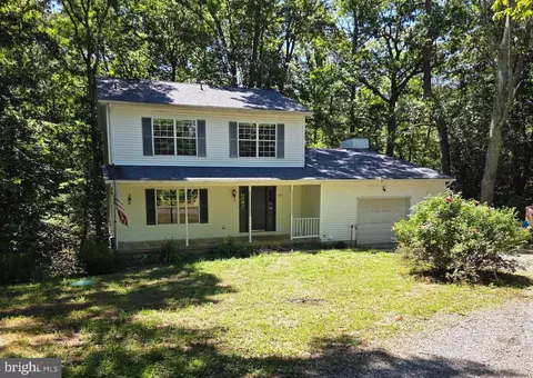 685 Hickok Trl, Lusby, MD 20657