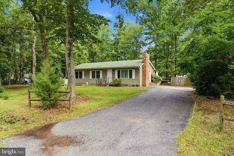 383 Coyote Trl, Lusby, MD 20657