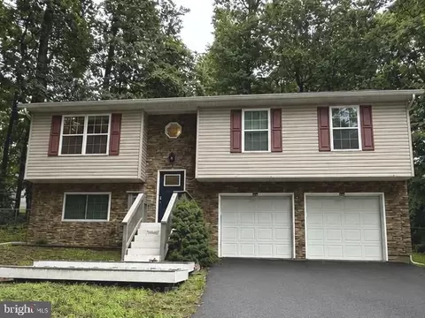 348 Little Bear Ln, Lusby, MD 20657
