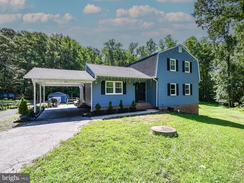 3841 Sunrise Dr, Huntingtown, MD 20639