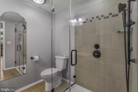 Bath - 3131 Ashwood Dr, Dunkirk, MD 20754 photo 4 of 4