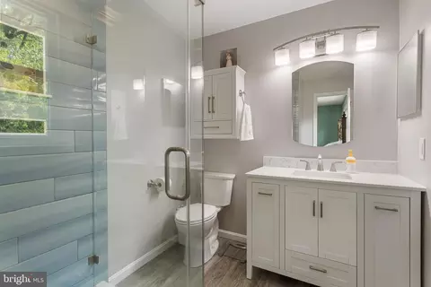 Bath - 3131 Ashwood Dr, Dunkirk, MD 20754 photo 1 of 4