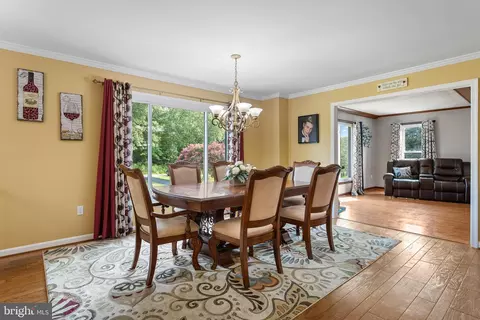 Dining - 3131 Ashwood Dr, Dunkirk, MD 20754 photo 3 of 3