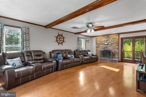 Living - 3131 Ashwood Dr, Dunkirk, MD 20754 photo 1 of 1