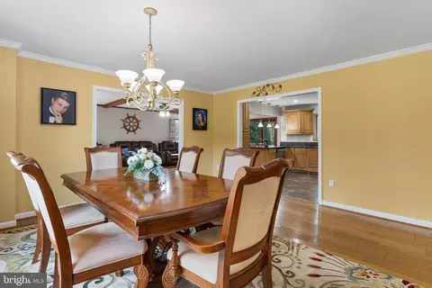 Dining - 3131 Ashwood Dr, Dunkirk, MD 20754 photo 2 of 3