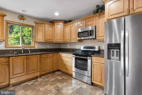 Kitchen - 3131 Ashwood Dr, Dunkirk, MD 20754 photo 2 of 4