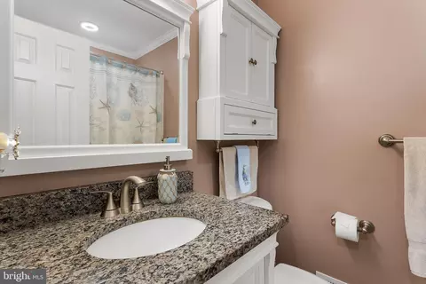 Bath - 3131 Ashwood Dr, Dunkirk, MD 20754 photo 2 of 4