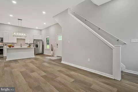 Entry Way - 1985 Grays Rd, Prince Frederick, MD 20678 photo 5 of 6