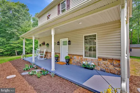 Exterior - 1985 Grays Rd, Prince Frederick, MD 20678 photo 2 of 5