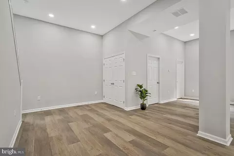 Entry Way - 1985 Grays Rd, Prince Frederick, MD 20678 photo 4 of 6