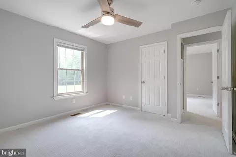 Bedroom - 1985 Grays Rd, Prince Frederick, MD 20678 photo 4 of 6
