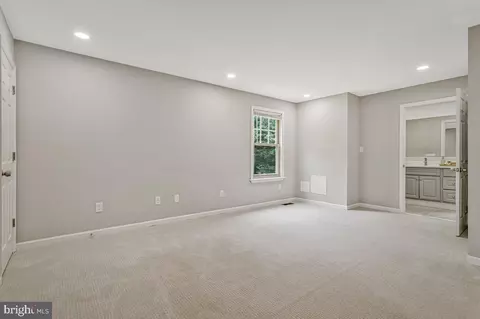 Bedroom - 1985 Grays Rd, Prince Frederick, MD 20678 photo 2 of 6