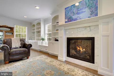Living - 980 Appel Ln, Solomons, MD 20688 photo 5 of 6