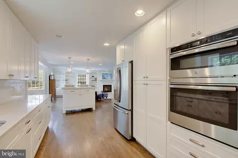 Kitchen - 980 Appel Ln, Solomons, MD 20688 photo 5 of 7