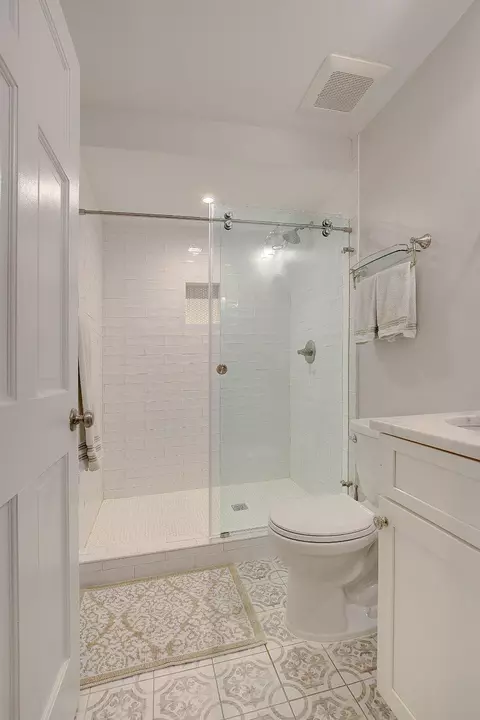 Bath - 980 Appel Ln, Solomons, MD 20688 photo 10 of 10