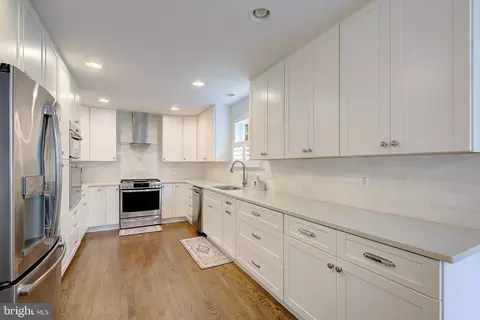 Kitchen - 980 Appel Ln, Solomons, MD 20688 photo 2 of 7