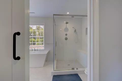 Bath - 980 Appel Ln, Solomons, MD 20688 photo 6 of 10