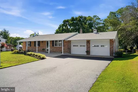 Exterior - 12182 Cavalier Dr, Dunkirk, MD 20754 photo 3 of 13