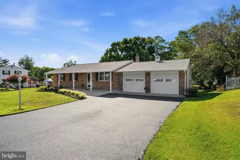 Exterior - 12182 Cavalier Dr, Dunkirk, MD 20754 photo 2 of 13