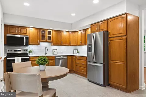 Kitchen - 12182 Cavalier Dr, Dunkirk, MD 20754 photo 2 of 6