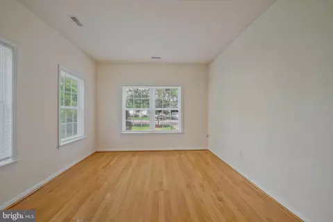 Living - 14276 Foxhall Rd #21, Solomons, MD 20688 photo 1 of 9