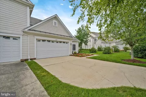 Exterior - 14276 Foxhall Rd #21, Solomons, MD 20688 photo 2 of 8