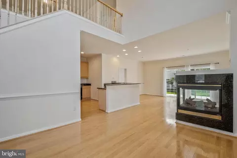 Living - 14276 Foxhall Rd #21, Solomons, MD 20688 photo 3 of 9