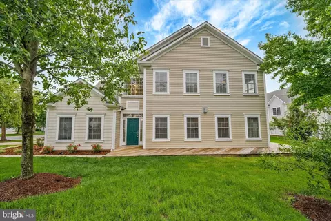 Exterior - 14276 Foxhall Rd #21, Solomons, MD 20688 photo 3 of 8