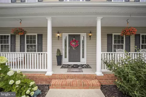 Exterior - 3415 Lancer Ct, Dunkirk, MD 20754 photo 2 of 15