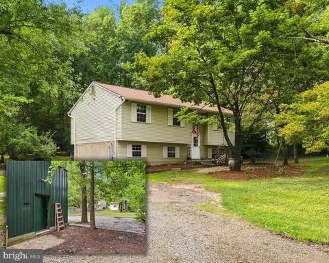 7910 Mount Harmony Ln, Owings, MD 20736
