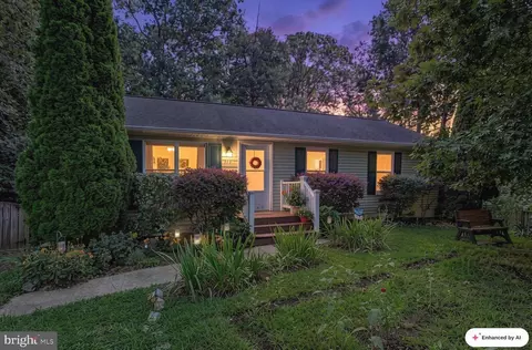 713 Alamo Ln, Lusby, MD 20657