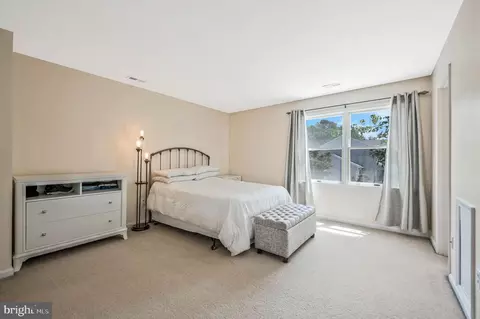 Bedroom - 492 Twin Cove Ln, Solomons, MD 20688 photo 3 of 5