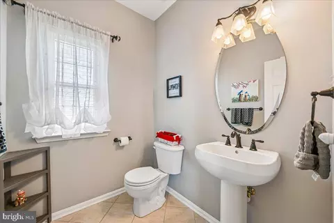 Bath - 3535 Loyola Ct, Dunkirk, MD 20754 photo 2 of 10
