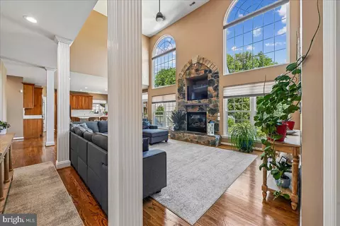 Entry Way - 3535 Loyola Ct, Dunkirk, MD 20754 photo 4 of 11