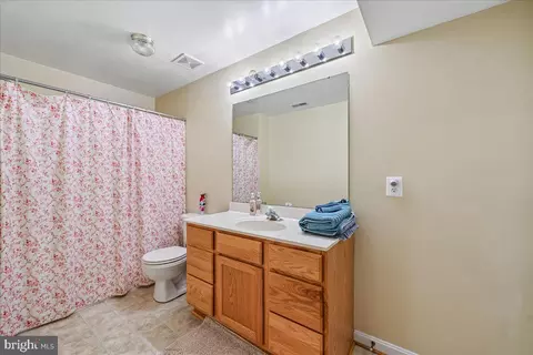 Bath - 3535 Loyola Ct, Dunkirk, MD 20754 photo 10 of 10