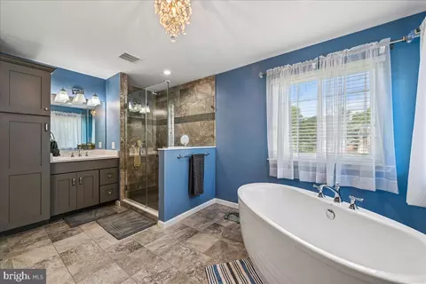 Bath - 3535 Loyola Ct, Dunkirk, MD 20754 photo 1 of 10
