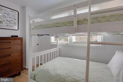 Bedroom - 4036 9th St, North Beach, MD 20714 photo 5 of 7