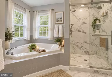 Bath - 3025 Hickory Ridge Rd, Dunkirk, MD 20754 photo 2 of 3