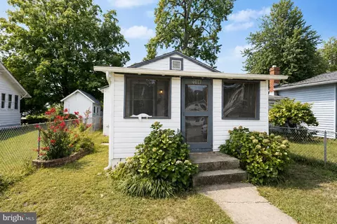 4017 7th St, North Beach, MD 20714