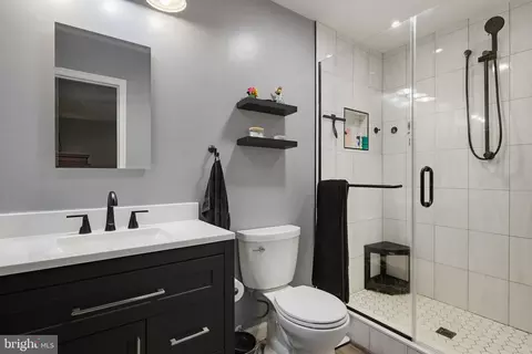Bath - 2501 York Ct, Dunkirk, MD 20754 photo 1 of 2