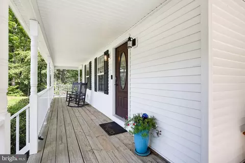 Exterior - 2501 York Ct, Dunkirk, MD 20754 photo 8 of 14