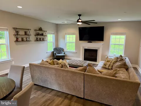 2408 Comptrollers Ct, Prince Frederick, MD 20678 photo 4