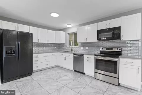 6230 9th St, Chesapeake Beach, MD 20732