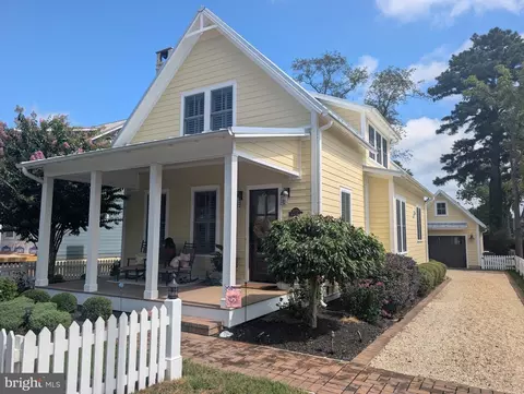 14274 Calvert St, Solomons, MD 20688 photo 2