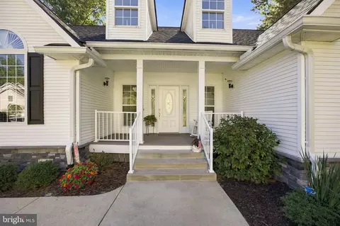 Exterior - 13553 Osprey Ln, Solomons, MD 20688 photo 4 of 15