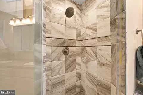 Bath - 13553 Osprey Ln, Solomons, MD 20688 photo 3 of 5