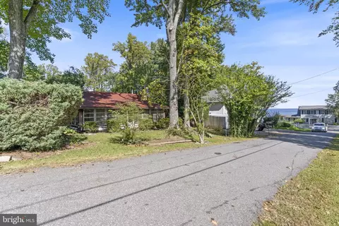 1538 Lilac Rd, Saint Leonard, MD 20685