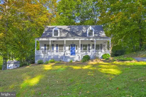 475 Cardinal Dr, Lusby, MD 20657